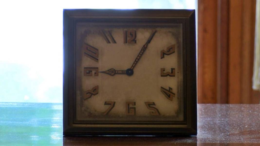 Atatürk'ün hayata gözlerini yumduğu Dolmabahçe Sarayı'ndaki odası ziyaretçilerini bekliyor 25